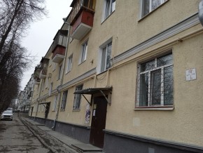 ул. Донбасская,27 в Ревде - revda.yutvil.ru - фото 2